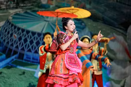NSƯT Tân Nhàn: Âm nhạc truyền thống của đất nước mình đẹp lắm!