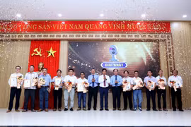Quảng Nam: 60 tác giả, nhóm tác giả được trao thưởng Giải báo chí Huỳnh Thúc Kháng lần thứ 18