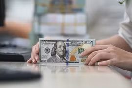 Giá USD giảm mạnh