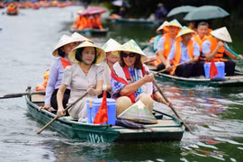 Chủ tịch Thượng viện Australia tham quan Quần thể danh thắng Tràng An