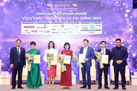 Agribank được vinh danh 3 sản phẩm dịch vụ tài chính tiêu biểu tại Diễn đàn Cấp cao Cố vấn tài chính Việt Nam – VWAS 2024