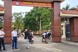 Thanh Hóa: Tìm trường tư cho học sinh bị giáo viên ghi nhầm điểm