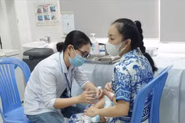 TP HCM: Triển khai tiêm chủng thêm nhiều loại vắc xin trong chương trình tiêm chủng mở rộng