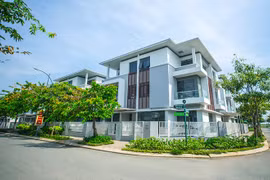 TP HCM: Nguồn cung giá cao của biệt thự, nhà phố đang đẩy khách hàng sang thị trường lân cận