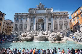 Đài phun nước Trevi, biểu tượng ở Italy mở cửa trở lại