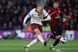 Thắng Bournemouth, Man City áp sát ngôi đầu Ngoại hạng Anh