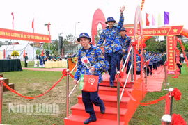 Hơn 1.700 thanh niên Ninh Bình hăng hái lên đường nhập ngũ