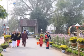 'Tết làng Việt' 2024 tại Làng cổ Đường Lâm diễn ra vào ngày 20-21/1