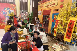 TP HCM: Trải nghiệm đặc sản ở hội chợ Tết 3 miền