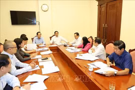 Ban Chấp hành Trung ương Đảng làm việc tại tổ, thảo luận về Đề cương Báo cáo tổng kết công tác xây dựng Đảng