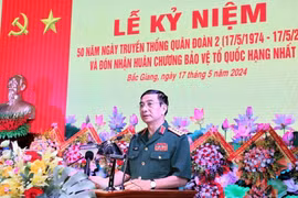 Đại tướng Phan Văn Giang dự lễ kỷ niệm 50 năm Ngày truyền thống Quân đoàn 2