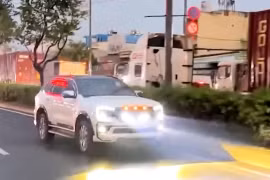 TP. HCM: Xử lý tài xế lái ô tô độ đèn xe như “sân khấu di động”