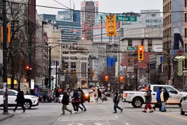 Tại sao Canada hạn chế sinh viên nước ngoài và ai sẽ bị ảnh hưởng?