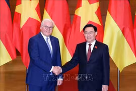 Chủ tịch Quốc hội Vương Đình Huệ hội kiến Tổng thống Đức