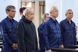 Cựu Chủ tịch UBND tỉnh Khánh Hoà cùng cấp dưới hầu toà trong vụ Mường Thanh Viễn Triều