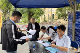 Hơn 100 nhà báo đưa tin 'đại án ngành đăng kiểm' được cấp thẻ tác nghiệp