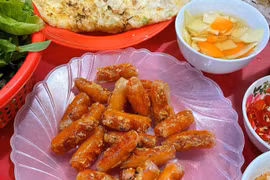Về xứ Thanh, thưởng thức chả tôm - đặc sản gây thương nhớ