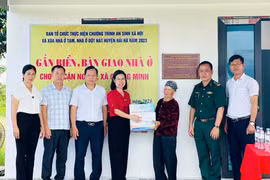 Chuyển kinh phí từ Quỹ Vaccine phòng COVID-19 cho phong trào xóa nhà tạm, nhà dột nát