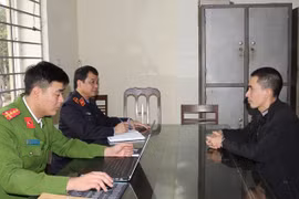 Hà Nam: Bắt khẩn cấp đối tượng lừa thi công, xây dựng nhà gỗ qua mạng chiếm đoạt 2,5 tỷ đồng