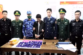 Bắt giữ đối tượng vận chuyển trái phép hơn 11 nghìn viên ma túy ở Quảng Bình
