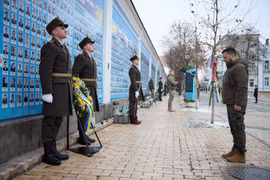 Ông Zelenskyy tiết lộ số binh sĩ Ukraine thiệt mạng, khác với ước tính của Mỹ và Nga