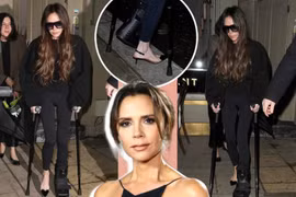 Gãy chân vì tập gym, Victoria Beckham chống nạng và đi giày cao gót