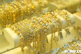 Giá vàng SJC tăng mạnh, nhẫn tròn trơn suy giảm