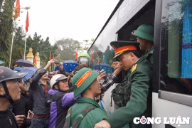 1.500 tân binh Hà Tĩnh hăng hái lên đường nhập ngũ năm 2024