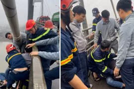 Hải Phòng: Cảnh sát PCCC và CNCH cứu thành công thanh niên định nhảy cầu tự tử