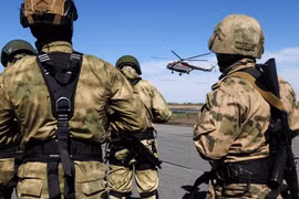 Nga tuyên bố tình trạng khẩn cấp, điều động quân đội khi Ukraine đã tiến sâu vào lãnh thổ