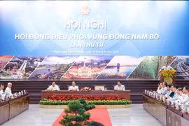 Lồng ghép các cơ chế, chính sách để huy động nguồn lực cho vùng Đông Nam Bộ đầu tư hạ tầng