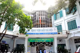 Hà Nội hợp nhất 2 bệnh viện mắt
