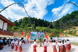 Chung vui Tết Lấp lỗ với đồng bào dân tộc Chứt ở Hà Tĩnh