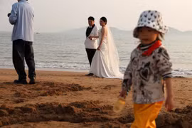 Trung Quốc khảo sát để tìm hiểu về 'nỗi sợ sinh con' của người dân