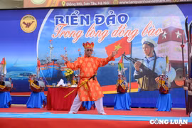 Tái hiện lễ khao lề thế lính Hoàng Sa giữa lòng Hà Nội