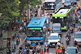 Người dân Thủ đô đi lại bằng xe buýt thế nào trong dịp Tết Nguyên đán 2025?