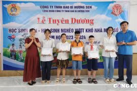 Công ty TNHH Bao bì Hương Sen khen thưởng hơn 100 học sinh giỏi (năm học 2023-2024) là con cán bộ, công nhân nhà máy 1 và 2