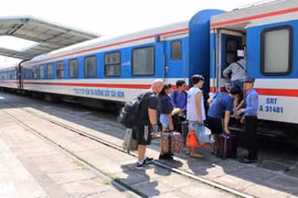 Đường sắt giảm 10% giá vé tàu cho tân sinh viên, học viên nhập học