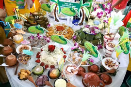 100 món ăn từ dừa sáp Trà Vinh được ghi vào sách kỷ lục Việt Nam