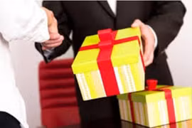 Nghiêm cấm việc biếu, tặng quà Tết cho lãnh đạo các cấp bằng mọi hình thức