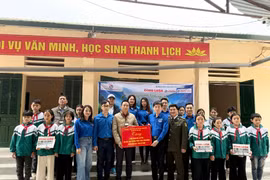 Chi đoàn 1 – Đoàn Thanh niên Cơ quan Trung ương Hội Nhà báo Việt Nam đồng hành cùng trẻ em vùng cao vượt khó