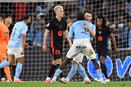 Barca đánh rơi chiến thắng trước Celta Vigo, nguy cơ mất lợi thế tại La Liga