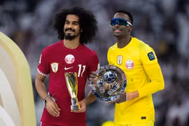 Akram Afif đi vào lịch sử Asian Cup