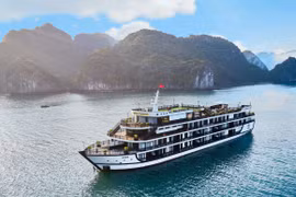 Đến năm 2030, Quảng Ninh sẽ đội tàu du lịch chất lượng cao hoạt động trên Vịnh Hạ Long