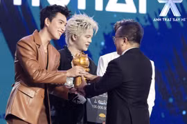 Hiếu Thứ Hai trở thành quán quân chương trình 'Anh trai say hi'