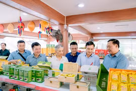 Thái Nguyên tổ chức chuyến đi thực tế cho hội viên nhà báo viết về xây dựng nông thôn mới