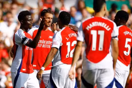 Thắng dễ Wolves 2-0, Arsenal khởi đầu hoàn hảo cho mùa giải mới