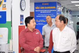 VNVC tiêm hàng ngàn mũi vắc xin trong ngày đầu chiến dịch tăng cường vắc xin sởi cho trẻ