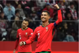 Ronaldo ghi bàn, Bồ Đào Nha thắng kịch tính trước Ba Lan
