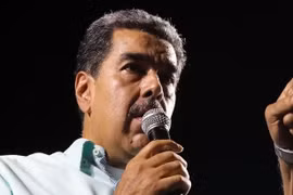 Venezuela hủy hộ chiếu của hàng chục nhà báo